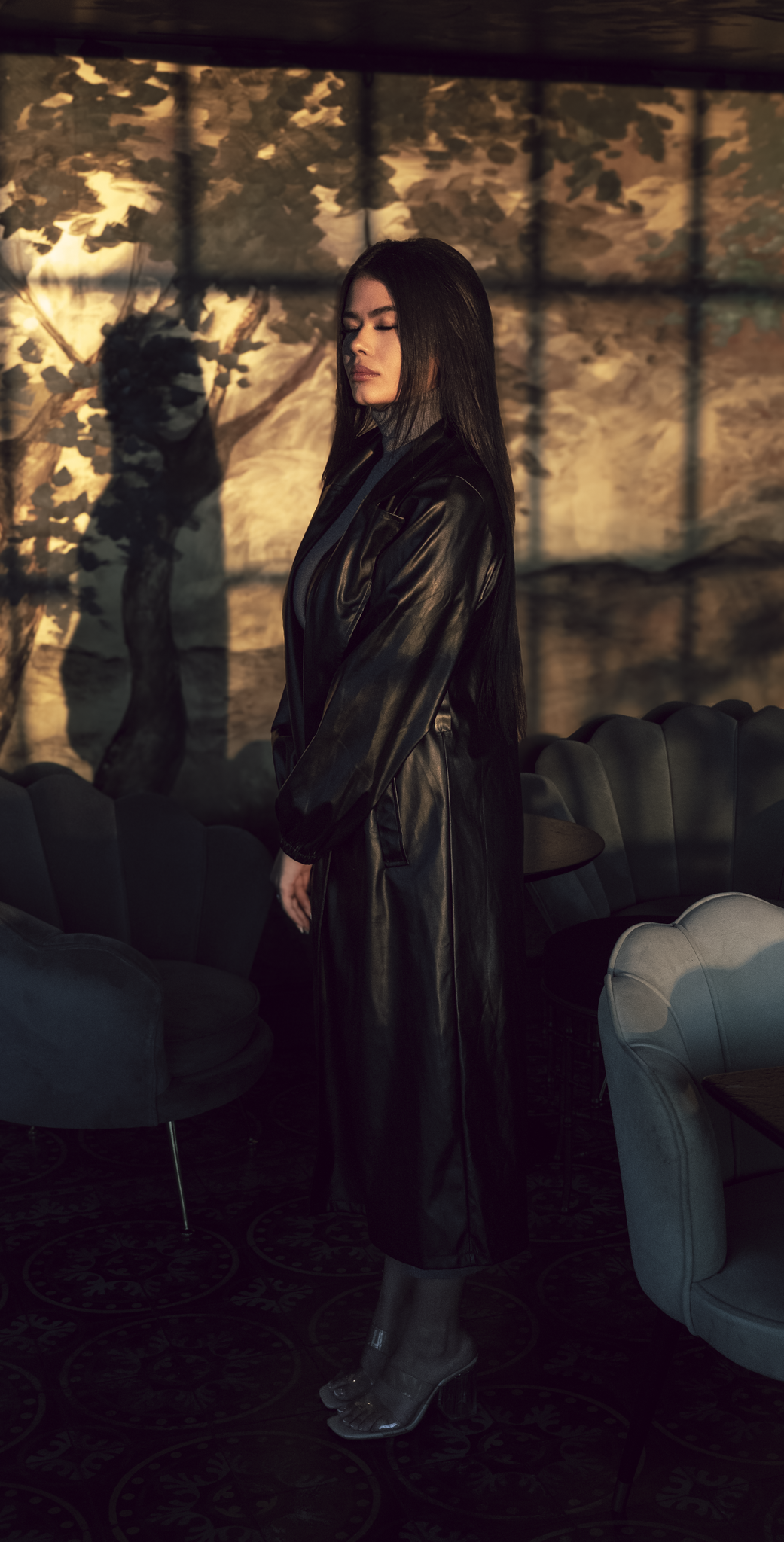 Trench Coat en Polipiel Negra