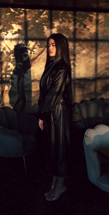 Trench Coat en Polipiel Negra